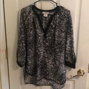 KENAR black and white comfortable blouse